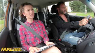 Rūpahu Peia i te Kura Äkonga Hokona Kaiwhakaako Emilia Argan te kawhe i te aroaro o waho fuck