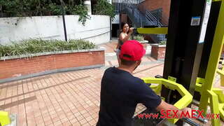 FUCKING AN DÈIDH AG EACARSAICH