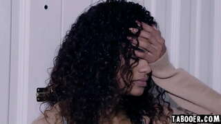 Piękna Czarna Kobieta Krwawi Od Seksowny Skandalu Podczas Kwarantanny