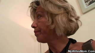 Ȁ�娘喜欢舔他的巨大的家伙