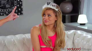 ���न्य मीलफ मदर आय वुड लाइक Spanked Licked आणि सुंदर तरुण