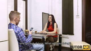 TUTOR4K. সরু ইংরেজি গৃহশিক্ষক মধ্যে dragged, লিঙ্গ, ছাত্র, সোফা