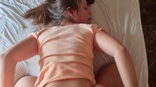 Sehrgar menga becerdin zarba beradi va meni yo'q qiladi