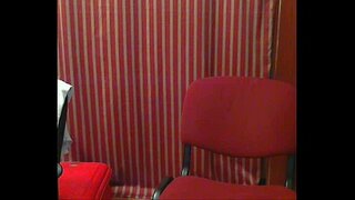 ویب کیم چیٹ شوکیا ہم جنس کرسی پر