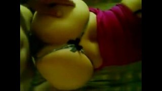 חזה גדול לטינית עם תחת ענק לוקח זין גדול