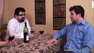 פֿיס - פרוי קלאָוזיז אונטער טיש געשעפט האַנדלען