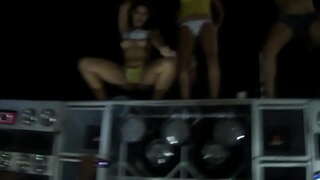 разденьте no Paredão da Ismael նոյ Ֆեստ kar մ.