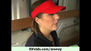 ���ಾವತಿ ಒಂದು ದೊಡ್ಡ ಬೆತ್ತಲೆ ದೇಹದ 29