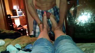 ���ਨਟ ਬੀ. ਮਾਮਾ ਪੈਰ ਨਾਲ ਕਰਨਾ