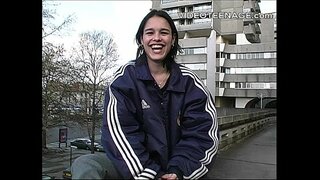 סעקסי ברונעט טין אַנאַל