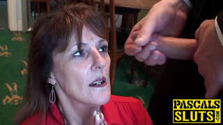 Geschieden Reife Dame Pandora genießt, Devot sex