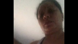 Masturbates air beulaibh a &#039; chamara