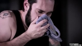 Noia bonica oficis brut sexe lliure i sala de consell