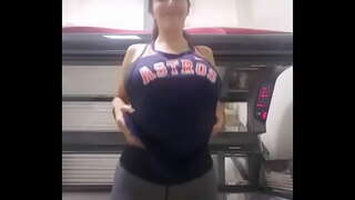 Vetus canis et busty