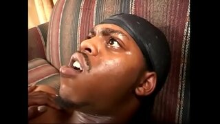 ���ழகான redhaired சாக்லேட் செக்ஸ் கெல்லி ஆட்சி இருந்தது இரும்பின முட்டைக்கோஸ் தண்ணீர் அவள் வாயில் பிறகு நெருக்குதல் அவரது ஹேரி twat