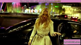 ���ुनहरे बालों वाली पर आता है उसके ग्राहक के लिए एक प्रमुख व्यवसायी है । वह करने के लिए कहा था और एक पट्टा पर.समय बिल्ली चाटना करने के लिए.के बाद कि वह मला और उसे देखता है उसके जब तक वह उसके मुँह में cums.श्यामला उँगलियों और सह करने के लिए