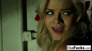 Blond babe gets frape