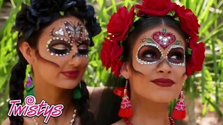 ���ुली - Twistys