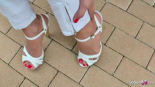 Szexi Tini Magas Sarkúban a parton, emelt, illetve Footjob 50 eurót hozott