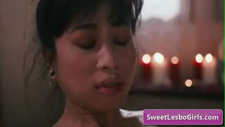 Gwyliwch asiaidd busty lesbo yn cael ei hudo gan ei cleient ar ôl tylino synhwyrus